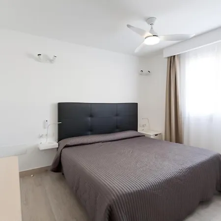 4 Bedroom Mimi With Private Heated Pool Villa Puerto del Carmen
