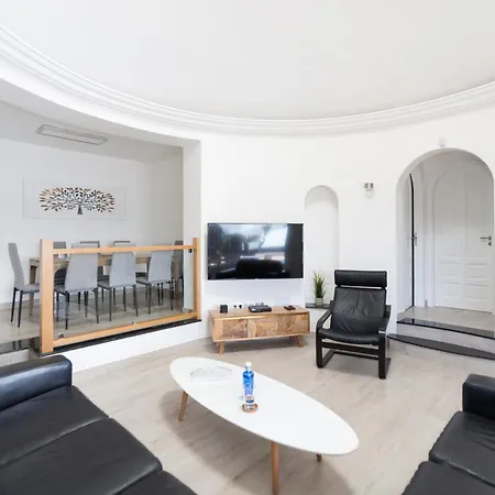 וילה 4 Bedroom Mimi With Private Heated Pool