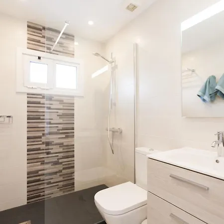 4 Bedroom Mimi With Private Heated Pool וילה